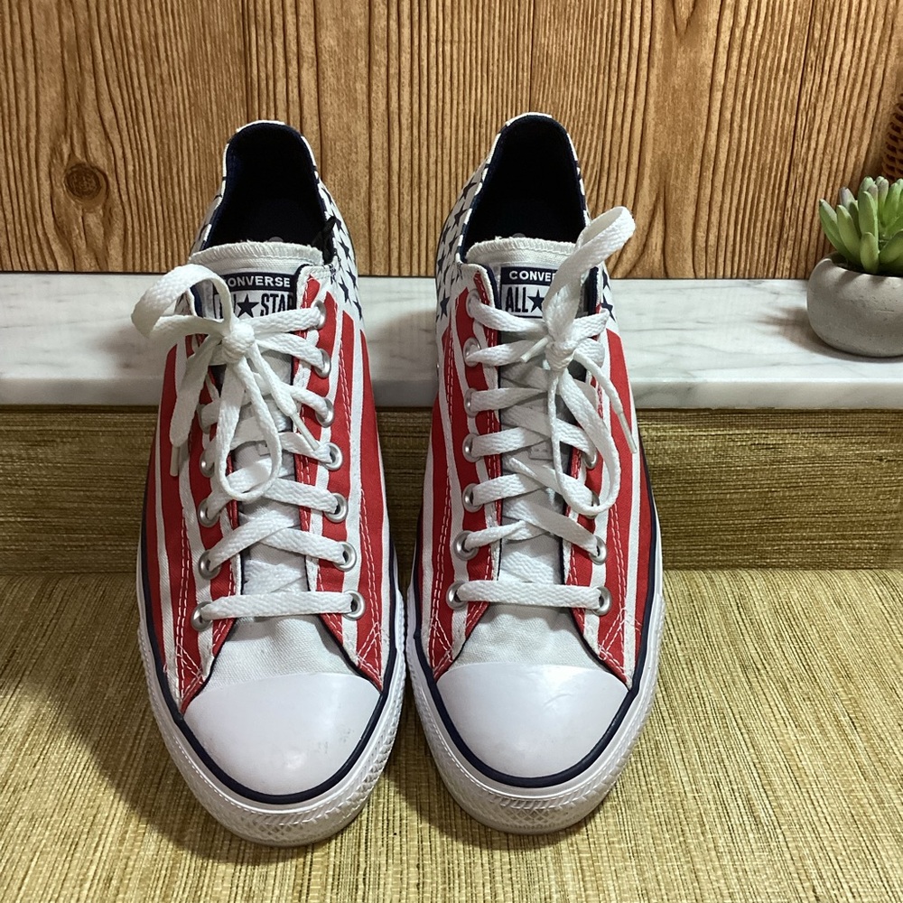 Converse Stars and Strips Bold Red and White Sneakers Unisex W 9.5 M 11.5